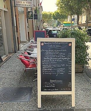 Le Bonheur Suit Son Cours – Great food and wine in Vaison-la-Romaine