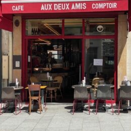 Aux Deux Amis